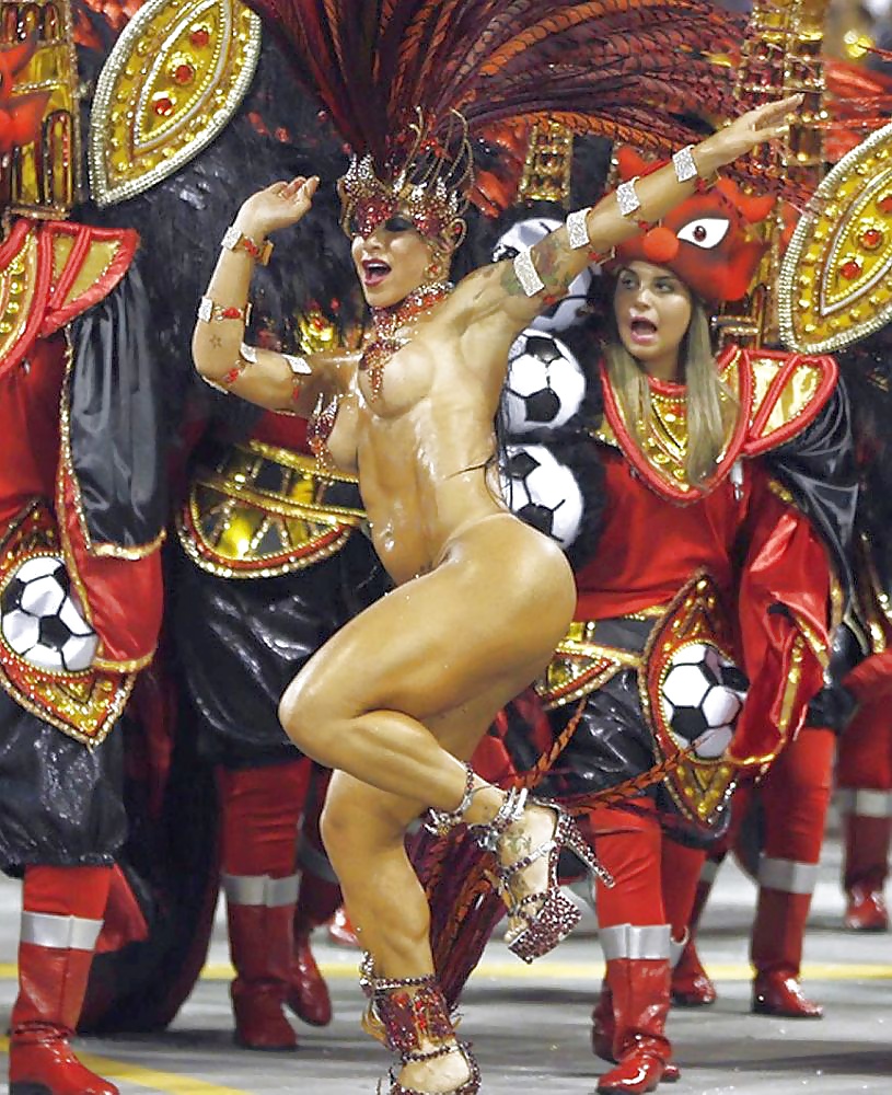 Rio Carnival Topless 01 6