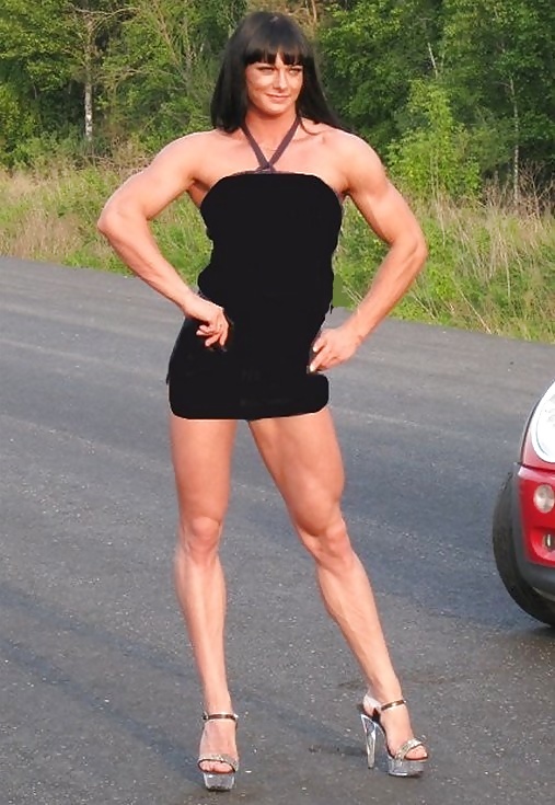 SEXY RUSSIAN MUSCLE GODDESS 19