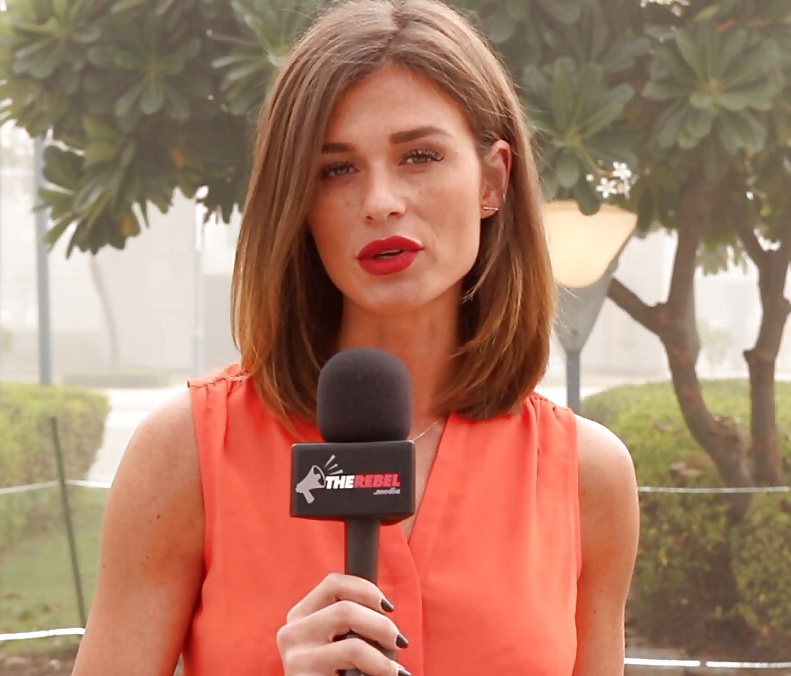 Faith Goldy: Sexy Reporter - Mojitog  6