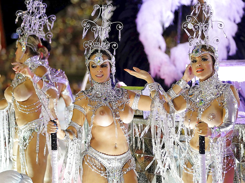 Rio Carnival Topless 01 1